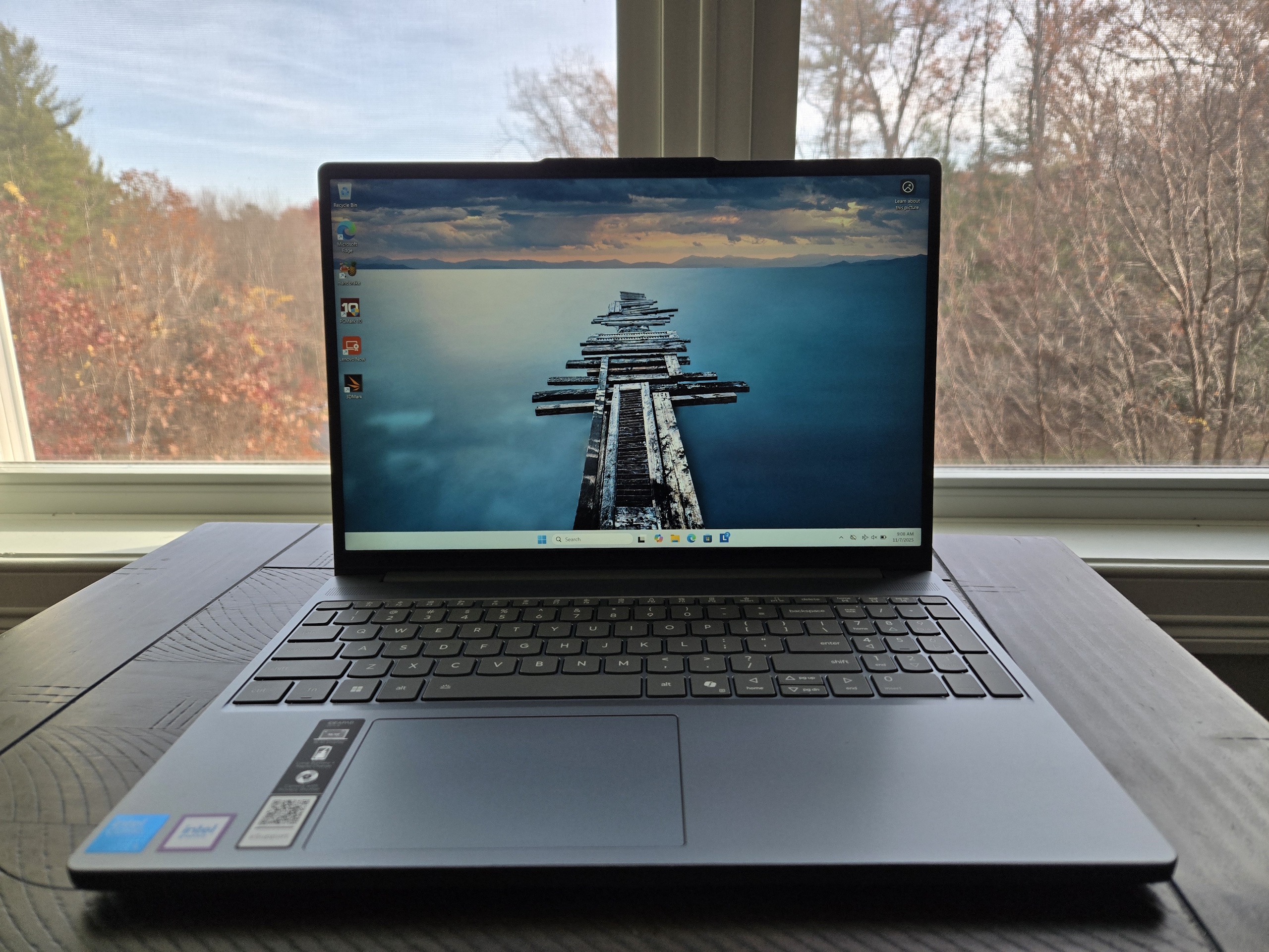 Đánh giá Lenovo IdeaPad Slim 3i: Không xứng tầm giá trị